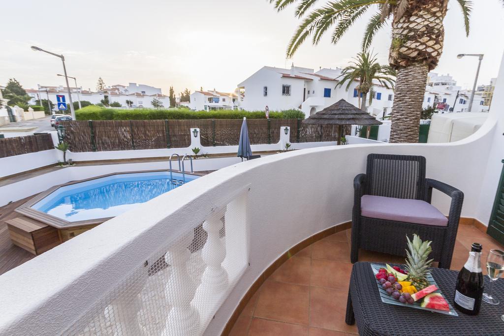 Holiday Lagos Hotel Phòng bức ảnh